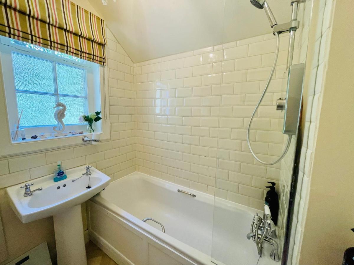 Carnell Country Estate & Holiday Cottages In Ayrshire Hurlford Zewnętrze zdjęcie