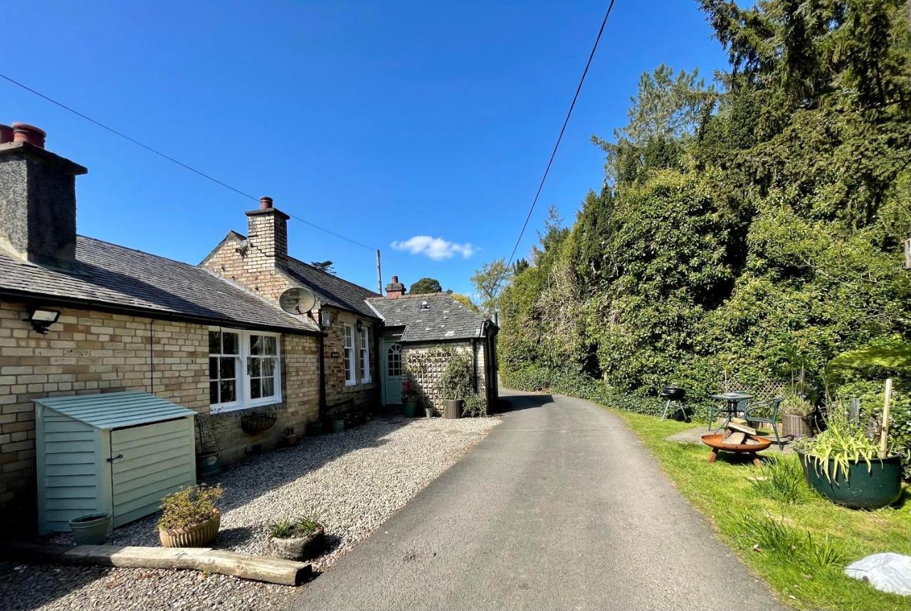 Carnell Country Estate & Holiday Cottages In Ayrshire Hurlford Zewnętrze zdjęcie